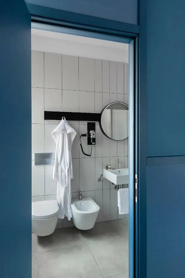 Bnbiz - Coworking Hotel Fiorenzuola dʼArda Πανσιόν